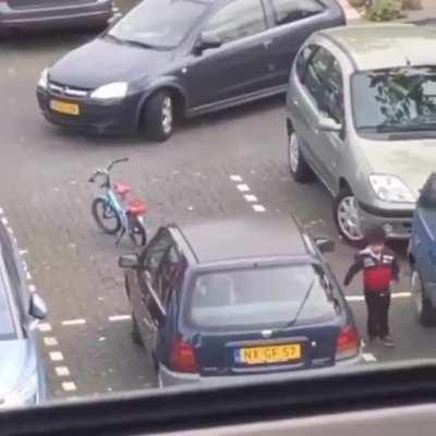 I'll just park it here (from @NoContextHumans)