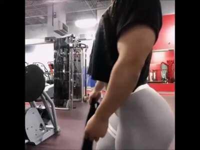 Olivia Bian (@bian_ifbb_pro)