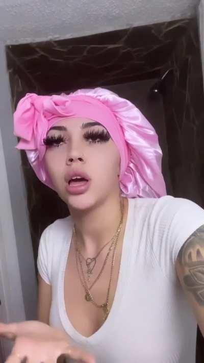 Bonnet White Girl Advocator