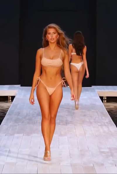 Kara Del Toro - Lahana, Miami Swim Week 2019 (re-uploaded)
