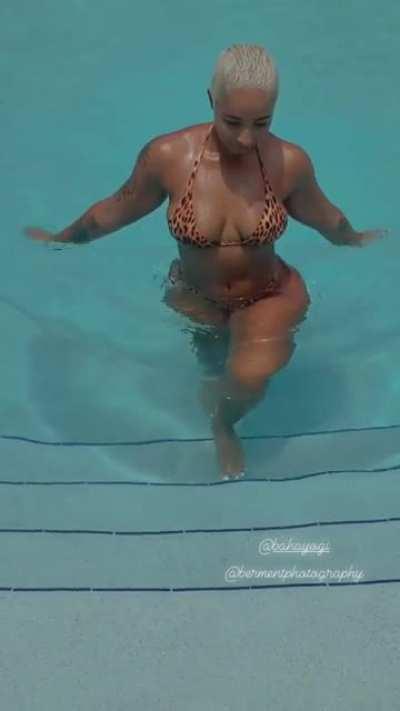 Big juicy ass 🤤🤤🤤