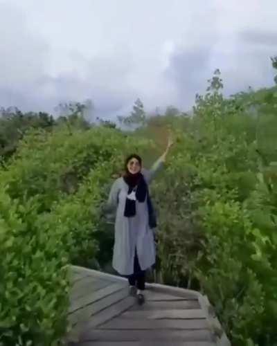 WCGW when you walking backward