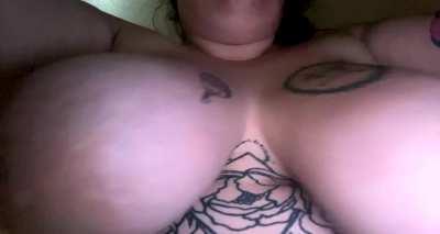 POV : bouncing my huge tits in your face😩