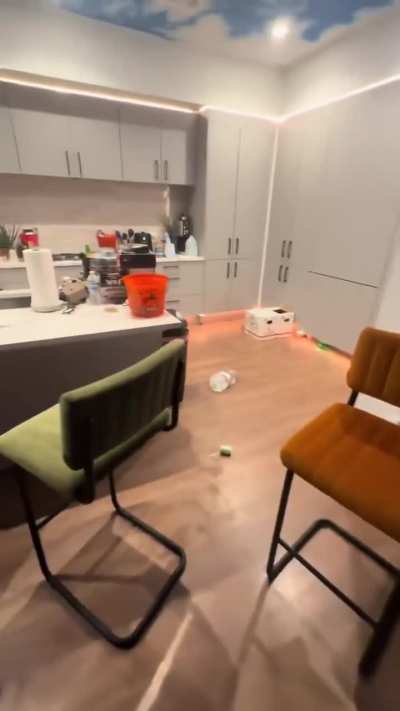 Lexi2Legit has a physical altercation with her ex-boyfriend Saweb (Autumn’s Manager) over money