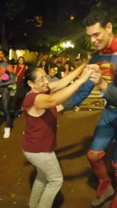 Even superheroes can’t resist the superiority of Dominican music ☝🏼💪🏼🇩🇴💯🇩🇴🇩🇴🇩🇴💯💯💯☝🏼☝🏼☝🏼