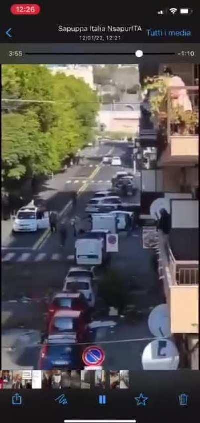 Decluttering the Marie Kondo way: 