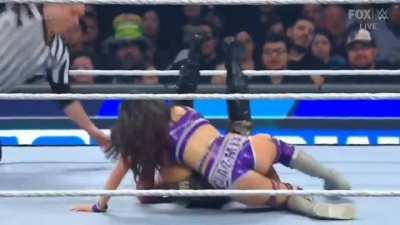 On WWE SmackDown: Lacey Evans vs Jazmin Allure