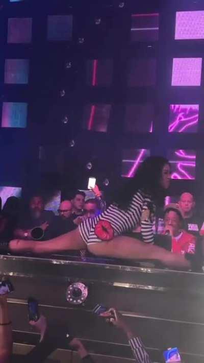 coi ass in slomo>>>😩🥴