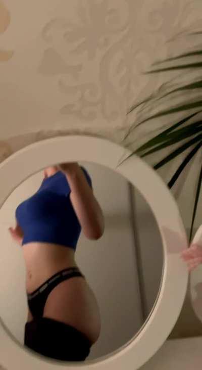 What color is my top?