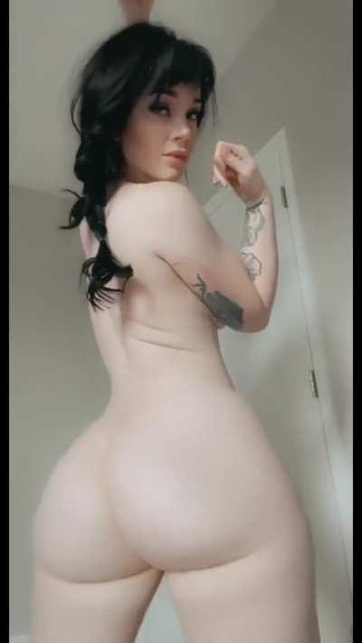 Best Booty you will click on today 🍑 ( Her free albums In Comment )