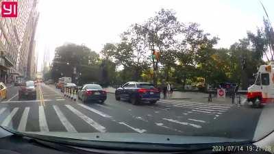 Just a regular drive in NYC. Beware of cyclists.