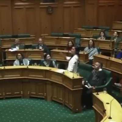 New Zealand's youngest ever MP starts her first parliament speech by performing haka