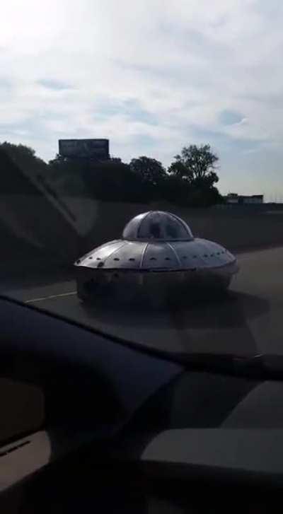 UFO caught on camera during road trip im Brazil, best one you'll see the week