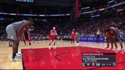 [Highlight] Garrison Mathews receives MVP chants in Toyota Center