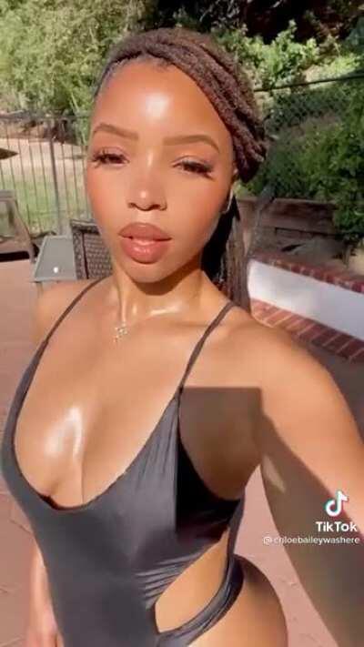 Chloe Bailey is my new female celebrity crush 😭😭😭