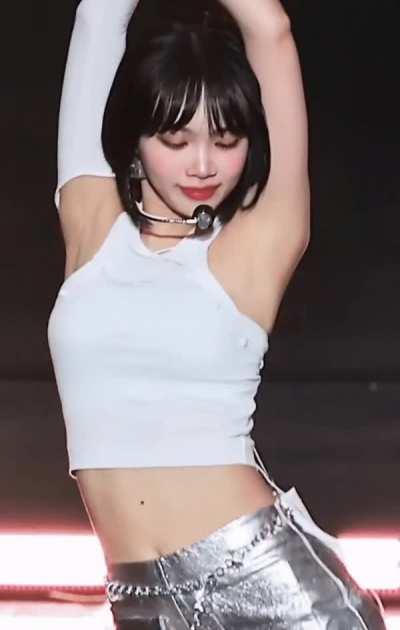 LE SSERAFIM - Chaewon