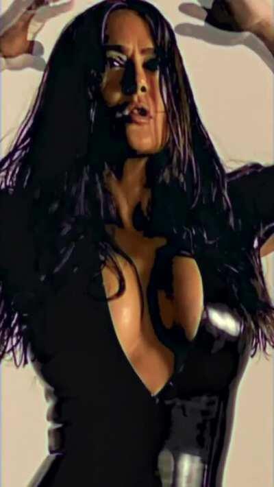 Salma Hayek's big wet mommy tits . 😏