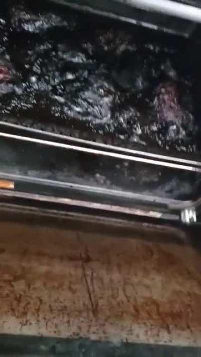 POV: Metes algo al horno