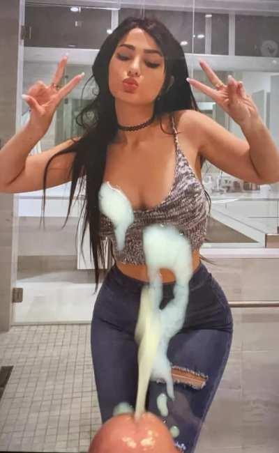 Lia's sexy curves made me cream