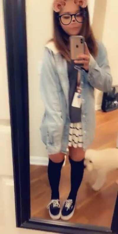 25F - I’m in love with knee/thigh high socks lately 😇🥰