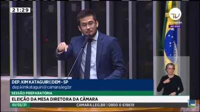 Porra, que baita discurso, vai tomar no cu.