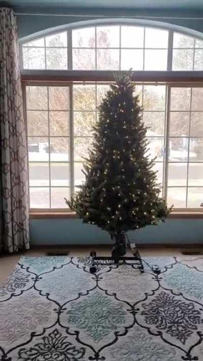 An adjustable Christmas tree