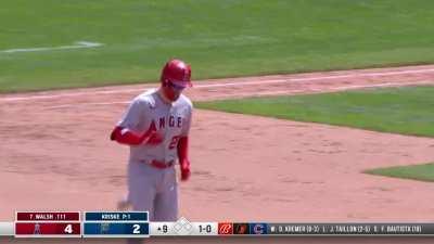 [Highlight] Jared Walsh hits his 1st Home Run of the season!