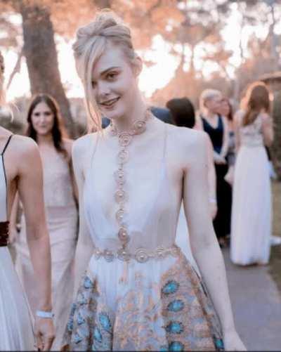 Elle Fanning looks looks so Angelic and Hot