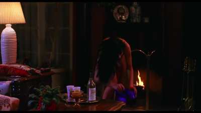 Evil Toons (1992): girl attack and killed by monster while dressing