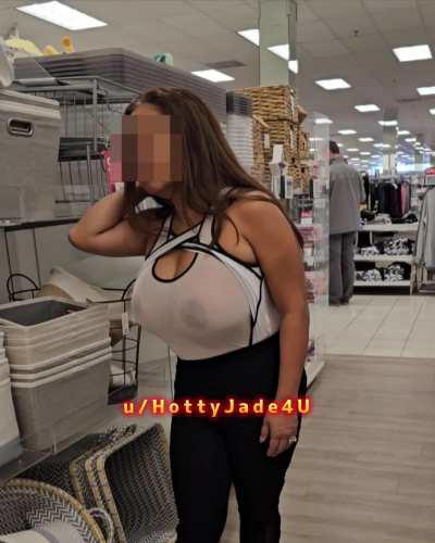 My thicc Asian titties while shopping 