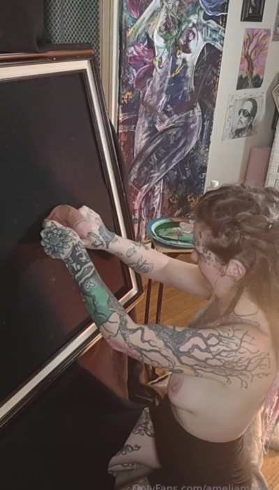 Amelia-Marie is an artist.