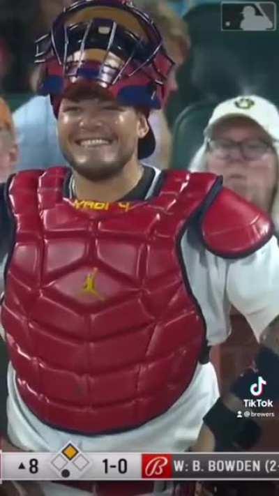 Kolten Wong literally steals second