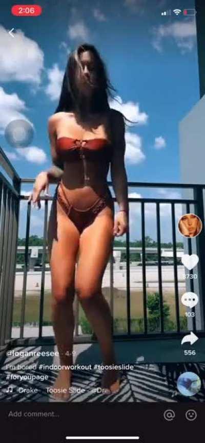 Cash app me rn and then I’ll give u all of her only fans stuff cash app is $RyanLogit