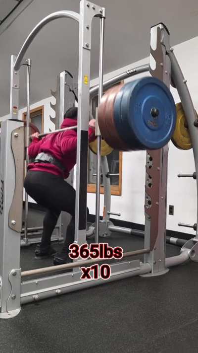 415lb Dual Action Smith Squat & 365lbs x10 at 180lb bw