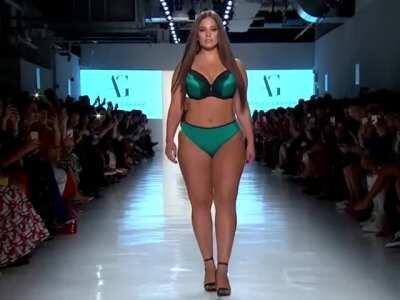 Ashley Graham (NYFW, 2018)