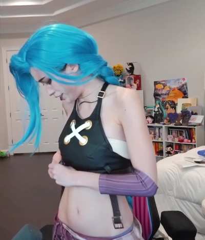 Tummy Tuesday with Jinx Emiru [November 22nd 2024]