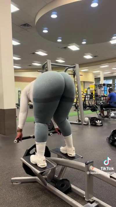 Carrying that ass is a workout