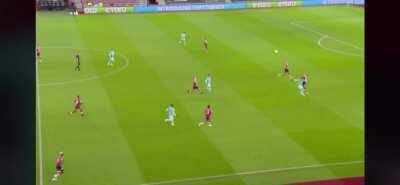 “To be honest, Trent Alex Chamberlain is clear of Dan Alvez” - sane person