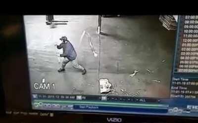 Hunter Arcstriders whenever they hear a super around a corner