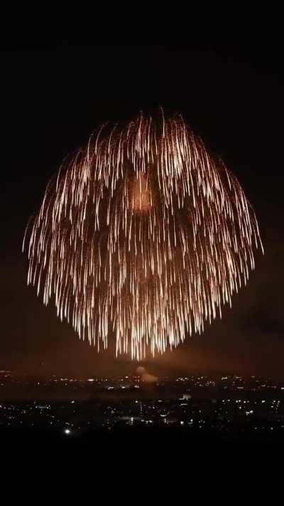 Apparently this is the largest firework set over Japan till now