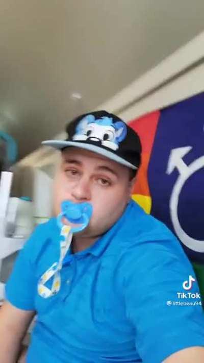 Full package right there (and I'm not talking about the diapers 🤤)