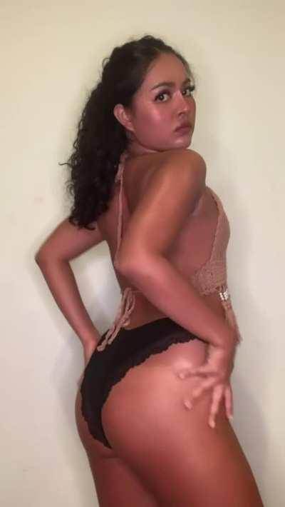 I wanna be your favourite internet slut while you’re stuck at home