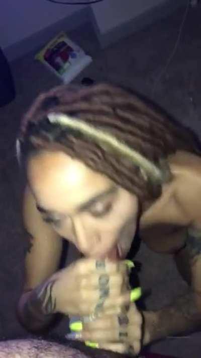 Julie throwing neck🥵