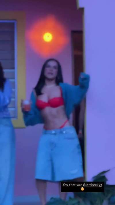 Becky at the Bad Bunny concert last night in Puerto Rico (8/16/2025)