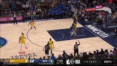 [Highlight] D'Lo misses the 3 after good Wolves ball movement, but Jarred Vanderbilt is there for the putback slam