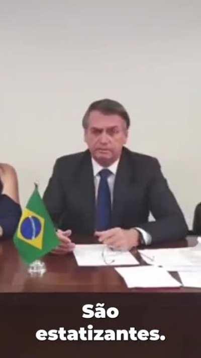 Bolsonaro, durante live em 2019, em que admitiu que irá vetar o projeto do PT para gratuidade de bagagens em aeroportos, porque segundo ele, o PT gosta de POBRE.