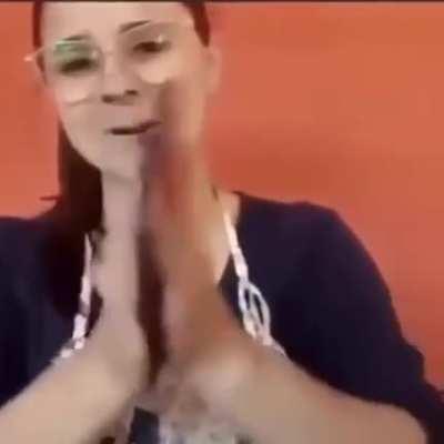 to make purple mixing red and blue