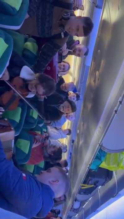 Aer Lingus flight from Dublin to JFK this morning… 🍀