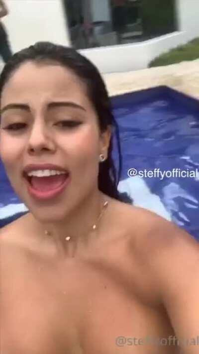 @steffyofficial what a beauty and sexy girl!