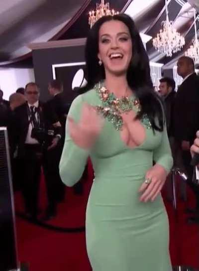 Prime Katy Perry and her gorgeous ass and huge tits in this iconic dress 🔥🤤